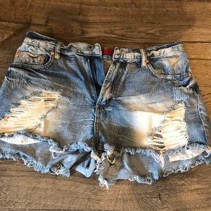 Ripped denim shorts